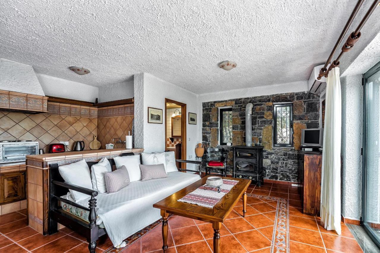 Villa Artemis Элунда Экстерьер фото